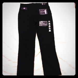 Gloria Vanderbilt, black jeans